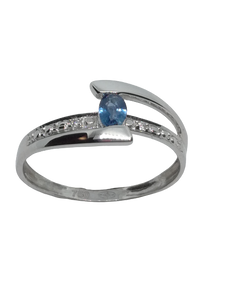 Bague en or gris, saphir et diamant