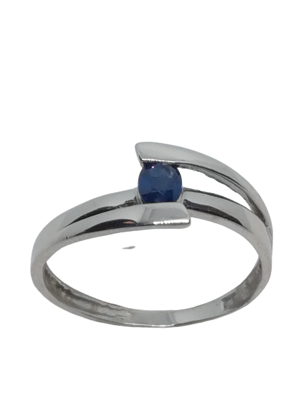 Bague en or gris, saphir