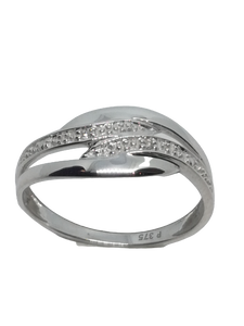 Bague en or gris, diamant