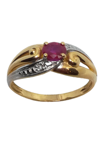 Bague en or, rubis et diamant