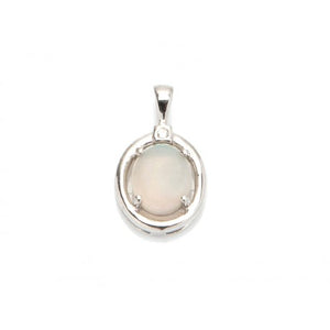 Pendentif en argent, opale